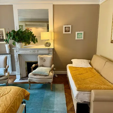 02 Apartment Paris